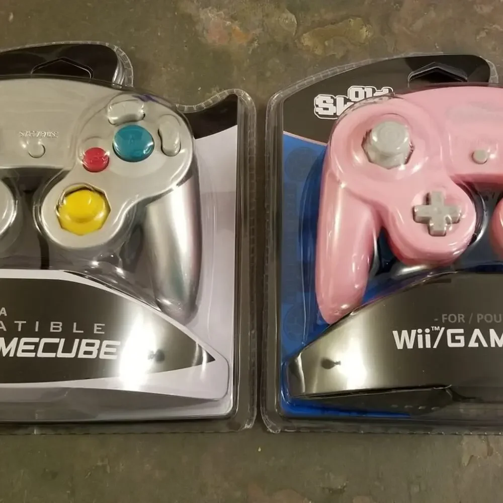 2 Gamecube Controllers - Silver & Pink (NEW) - Nintendo - Old Skool